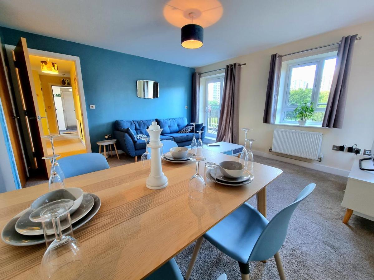 Apartment Luxury 2-bedroom Service With Balcony